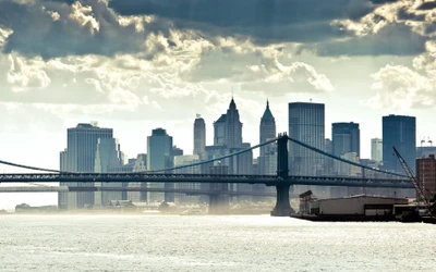 Horizonte de Manhattan com ponte e paisagem urbana