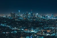 Paisagem urbana iluminada de Los Angeles à noite