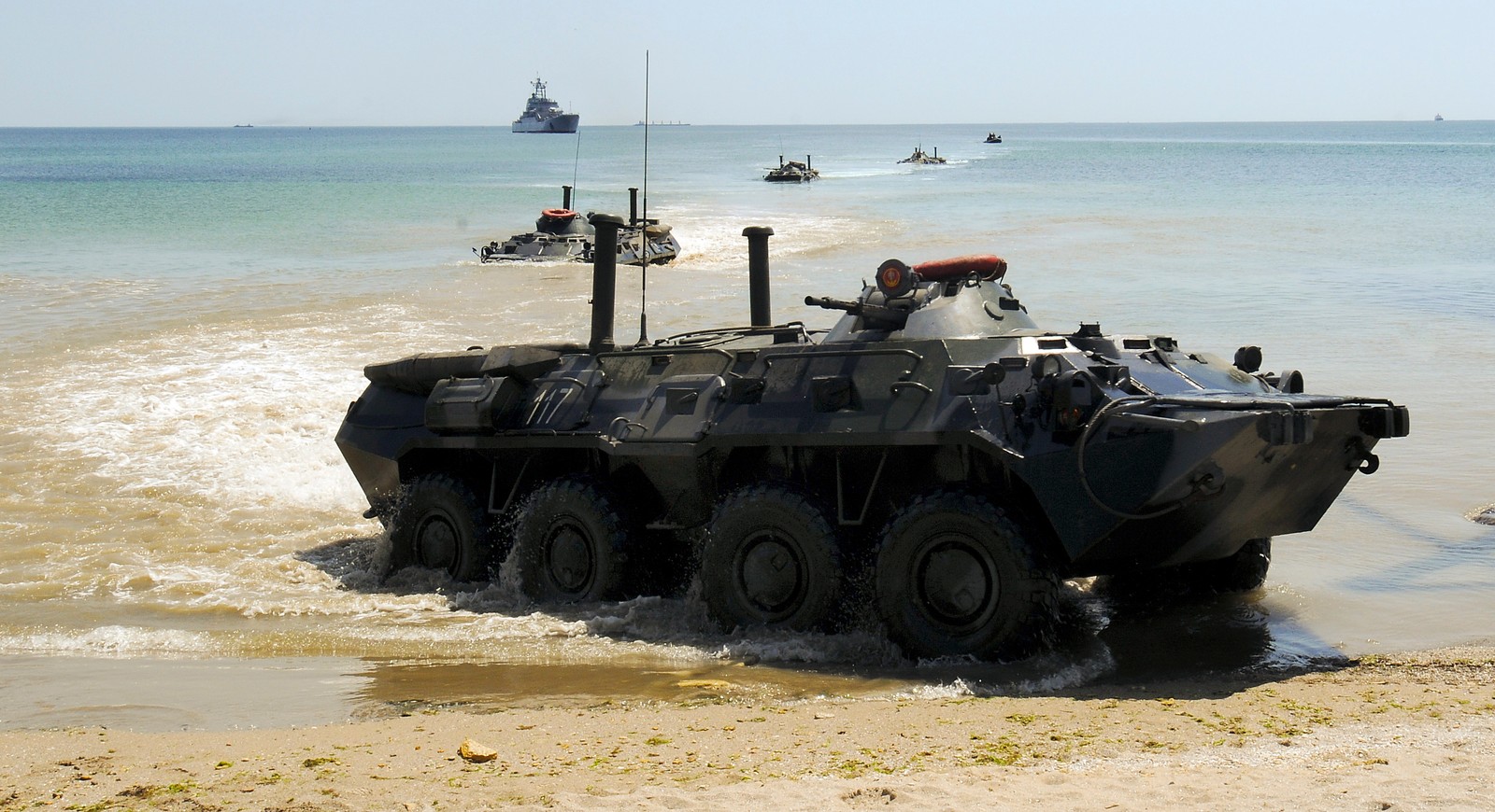 Скачать обои бронированное авто, танк, военный, морские пехотинцы, отряд