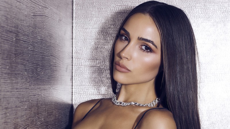 Крупный план женщины, носящей ожерелье и платье (olivia culpo, знаменитость, модель, женщины, девочки)