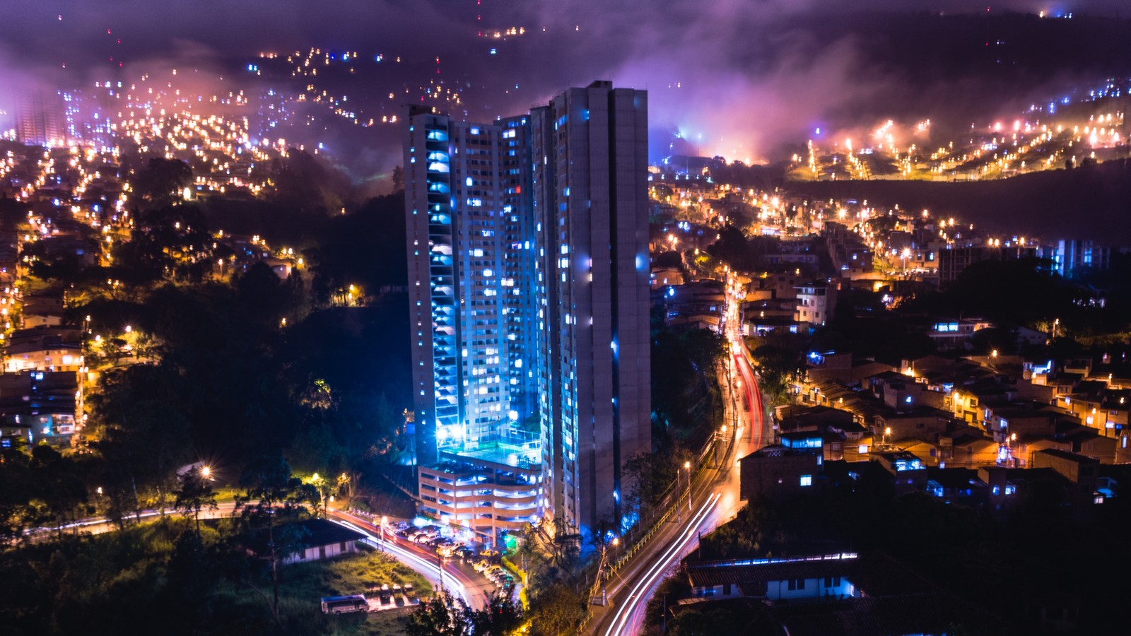 Lade nacht, stadtbild, stadt, metropole, stadtgebiet Hintergrund herunter