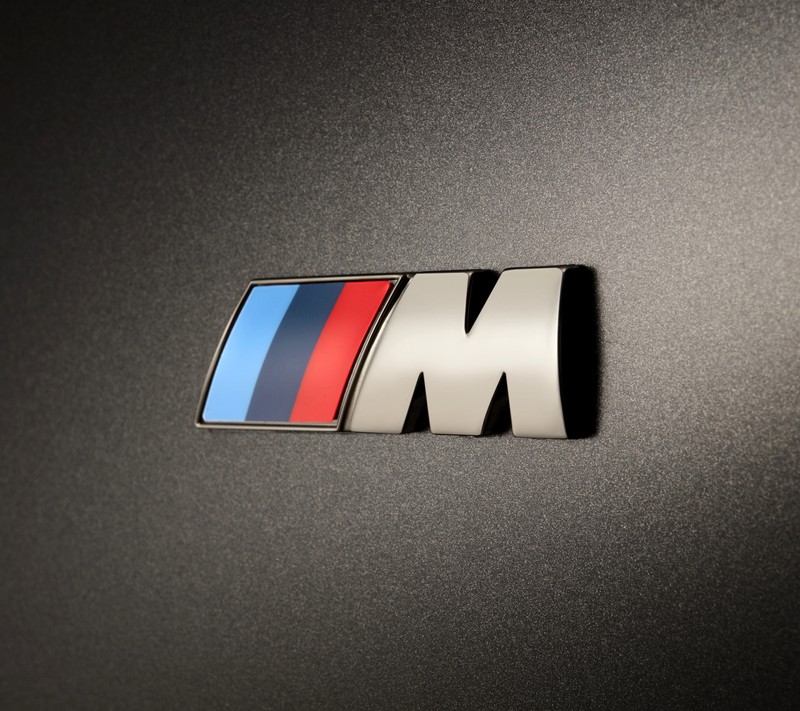 Близкий план логотипа bmw на черной поверхности (авто, биммер, bimmer, bmw, машина)