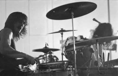 john bonham, led zeppelin, baterista, tambores, músico