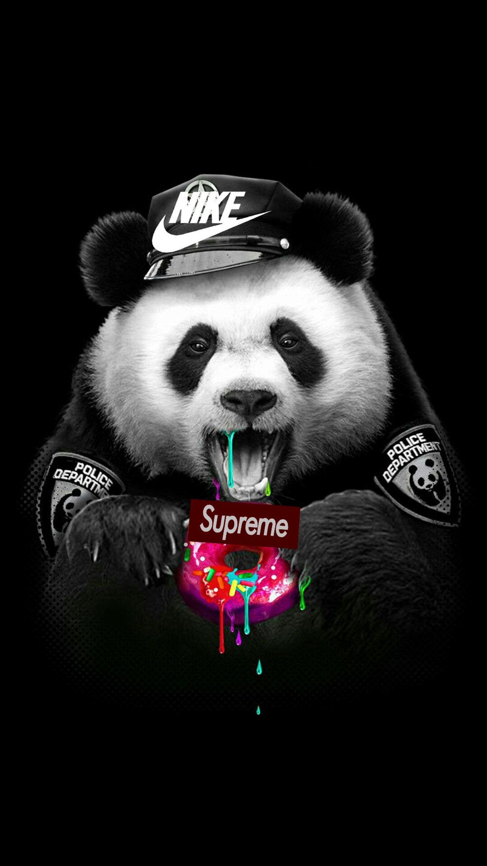 Oso panda con un sombrero y una dona con líquido goteando (oso, nike, supreme)