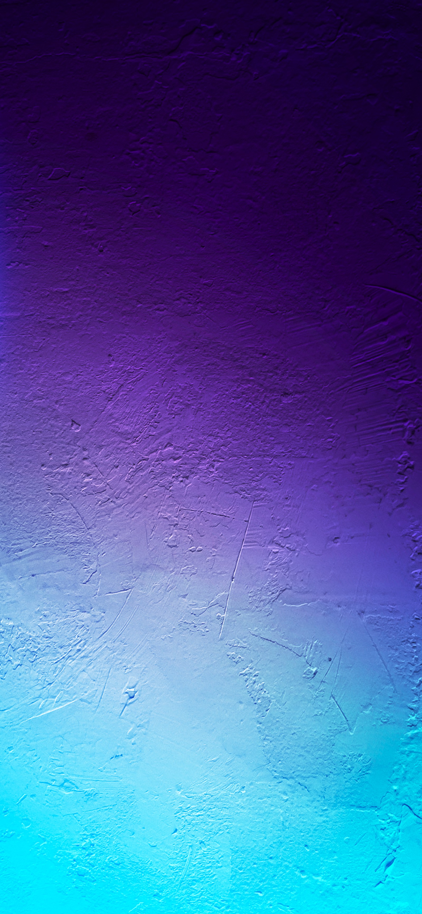 Mur violet et bleu avec une horloge dessus (atmosphère, eau, liquide, violet, magenta)