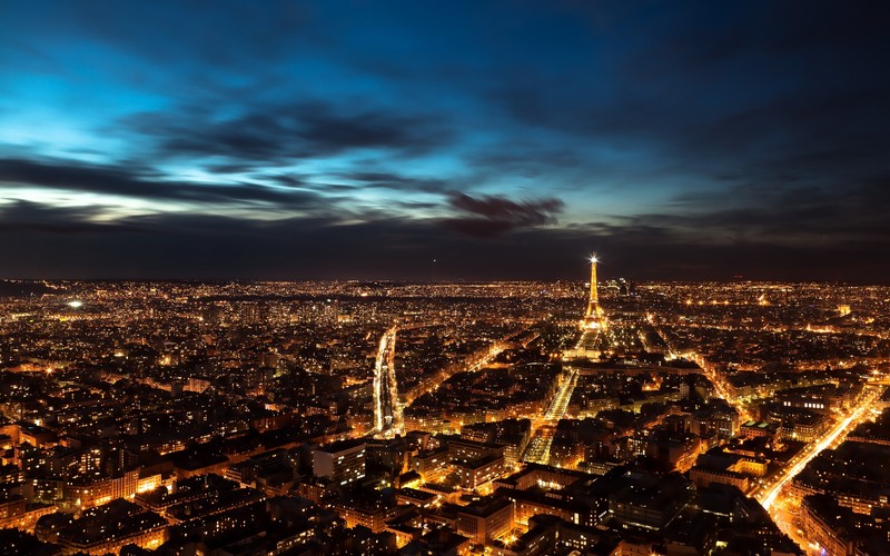 Вид на эйфелеву башню ночью с вершины эйфелевой башни (париж, paris, эйфелева башня, городской пейзаж, ночь)