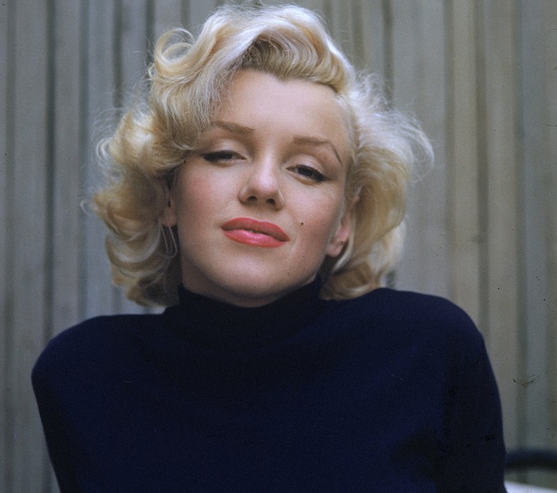 Мерилин монро в черном свитере с высоким воротником (мэрилин монро, marilyn monroe, мэрилин монро м, marilyn monroe m)