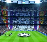 Spectaculaire affichage Tifo au stade du Real Madrid pour la Ligue des champions de l'UEFA