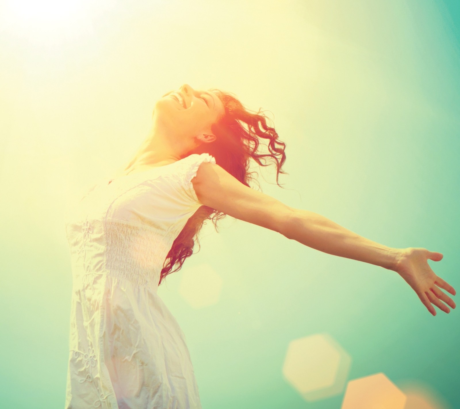 There is a woman that is standing up with her arms outstretched (girl, happy girl, hd wallpaper, sunshine)