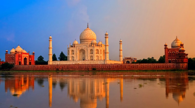 Вид на тадж-махал и его отражение в воде (тадж махал, ф fort агра, agra fort, достопримечательность, историческое место)