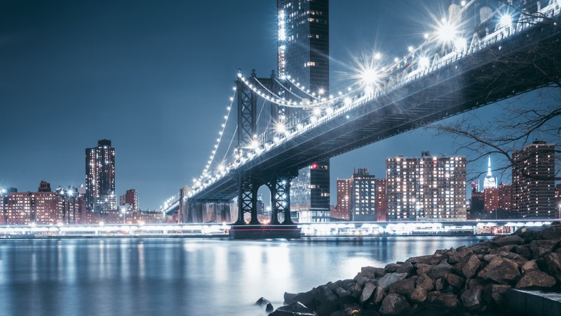 Высотный вид на мост через водоем с городом на заднем плане (george washington bridge, мост золотые ворота, golden gate bridge, мост, вода)