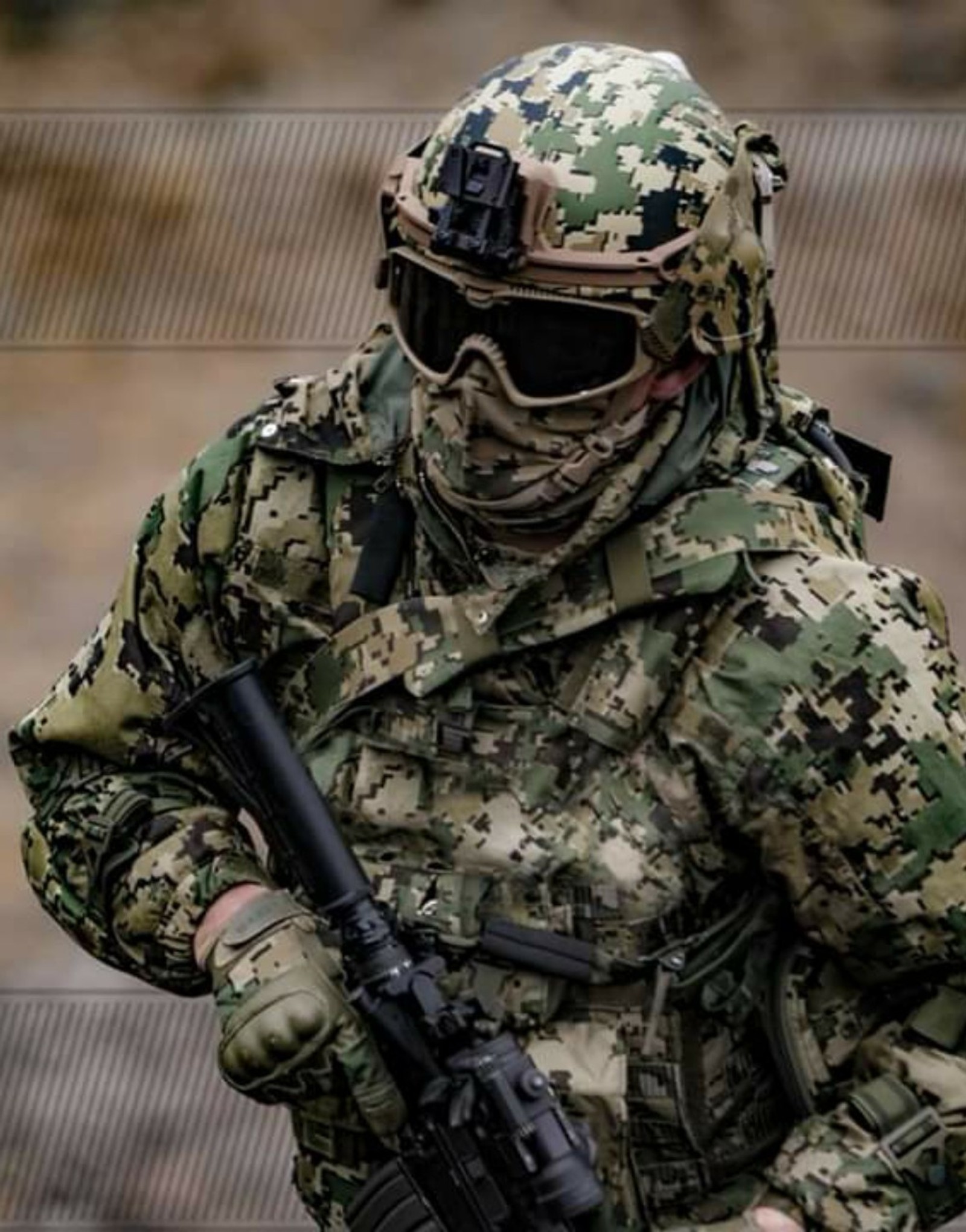 Une image fantastique d'un soldat en camouflage avec un fusil et des lunettes (mexique, militaire)