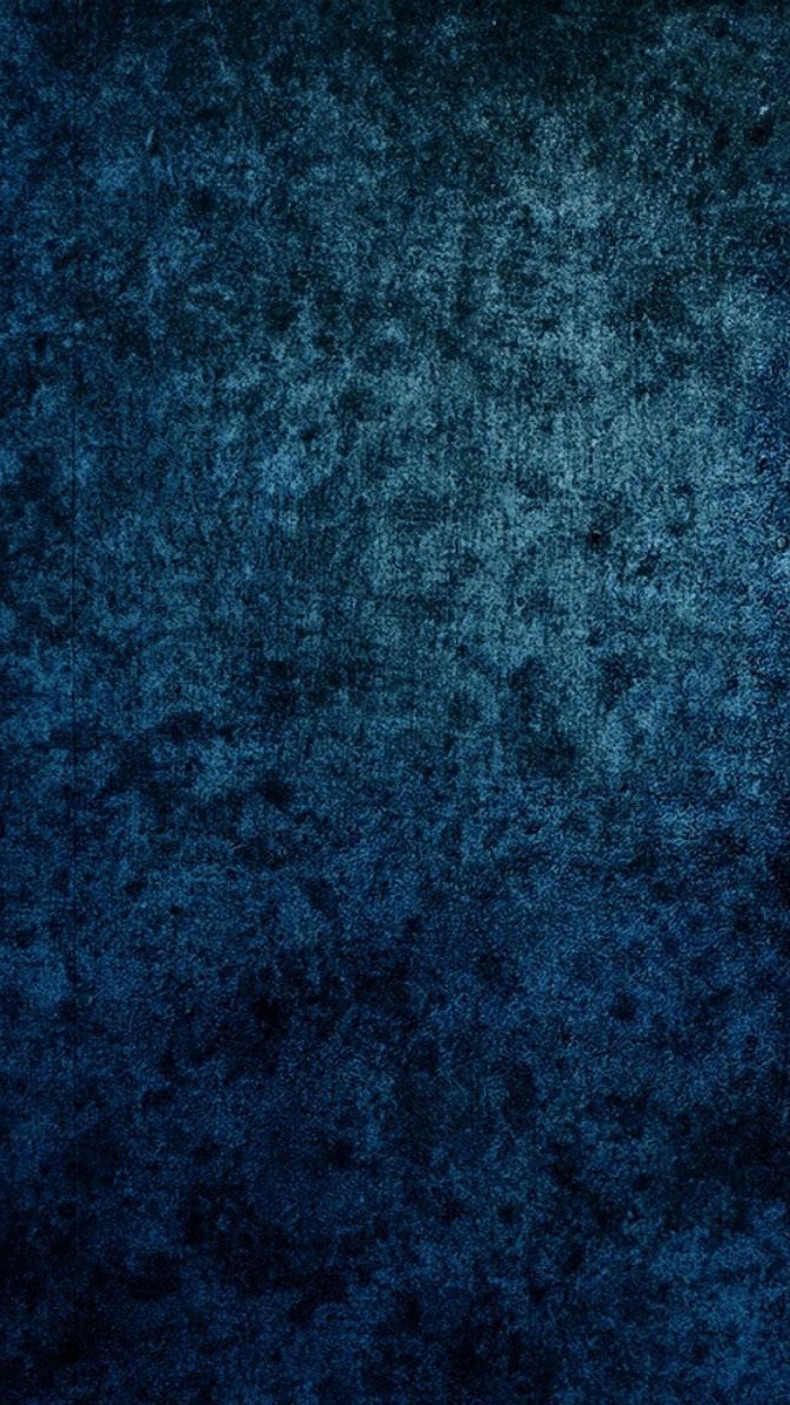 Gros plan d'un fond en velours bleu avec une couleur bleu foncé (abstrait, tous, galaxie, iphone, mobile)