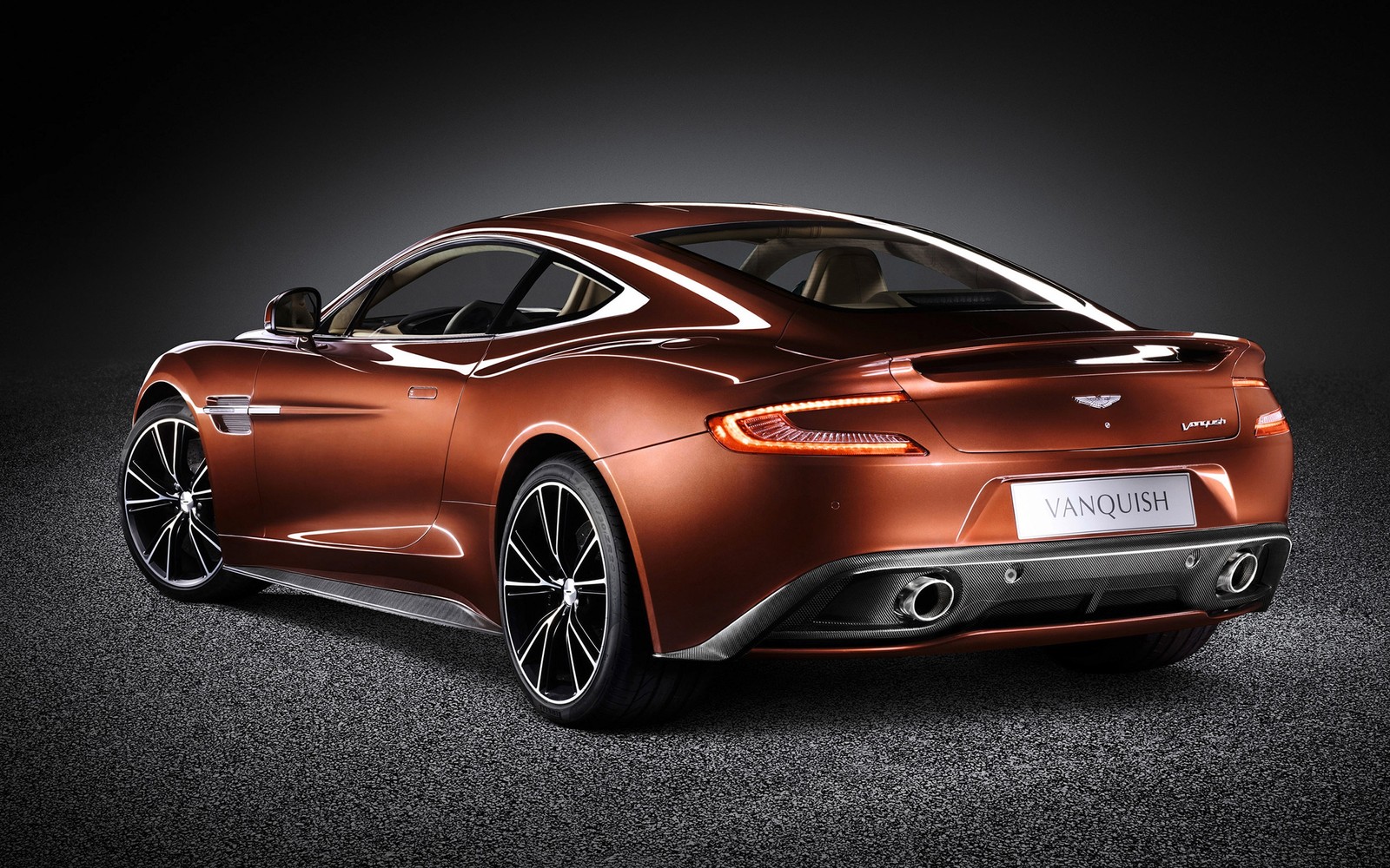 Скачать обои aston martin vanquish, aston martin, спортивный автомобиль, машина, суперкар