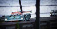 Action de course dynamique : Prototype sportif Leyton House sur la piste