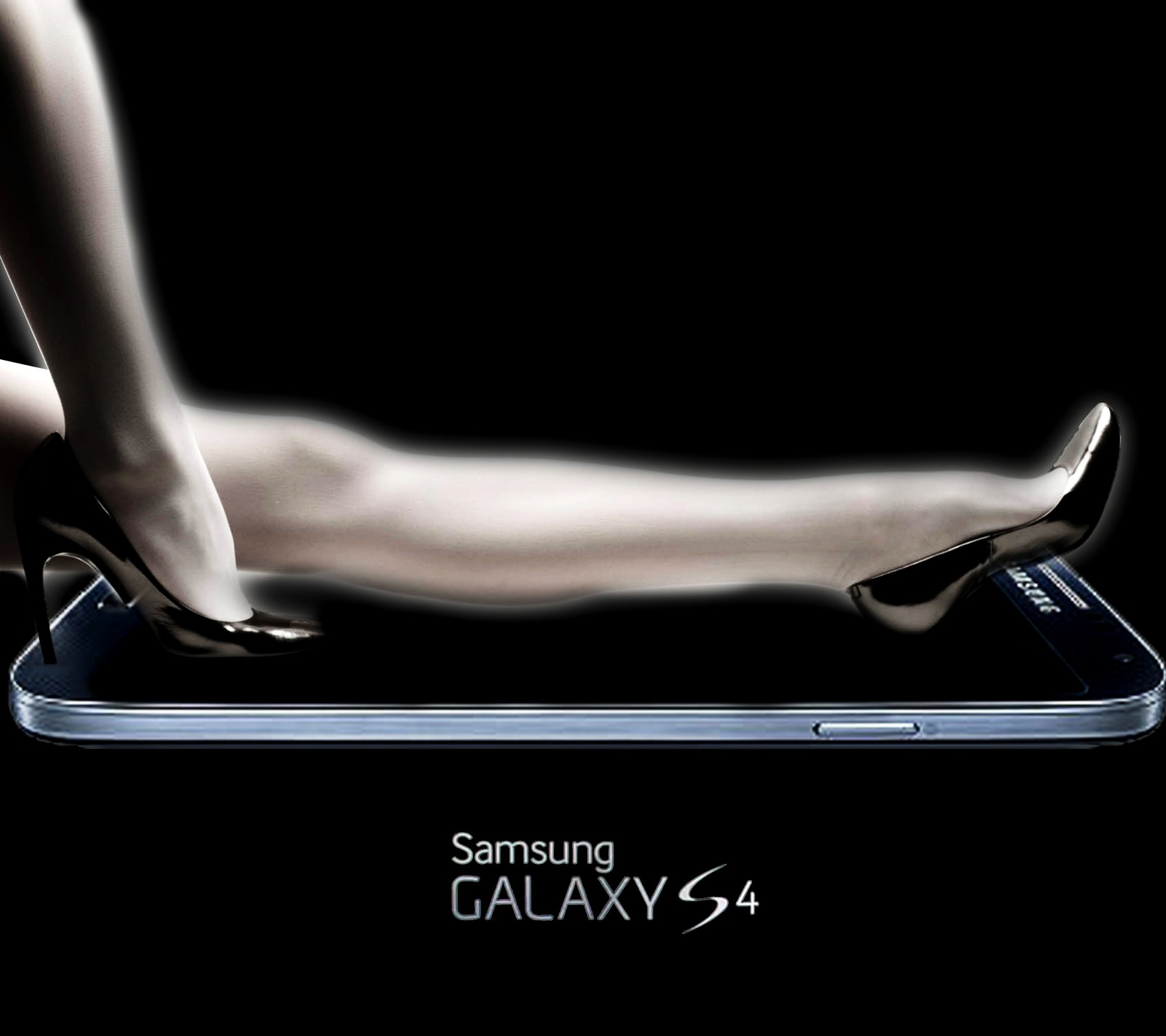 A close up of a person's legs on a samsung galaxy s4 (galant, galaxy, s4)