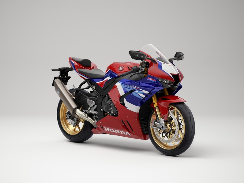 Близкий план красного и синего мотоцикла на белой поверхности (хонда cbr1000rr r fireblade sp, honda cbr1000rr r fireblade sp, спортивные мотоциклы, 2022, велосипеды)