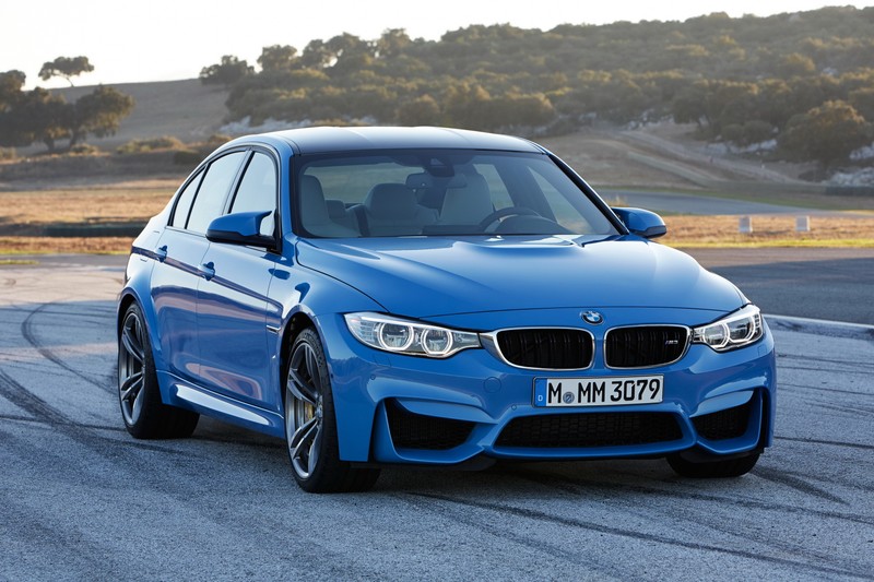 Синий bmw m34 едет по трассе (bmw, 2015 bmw m3, машина, спортивный автомобиль, bmw m4)