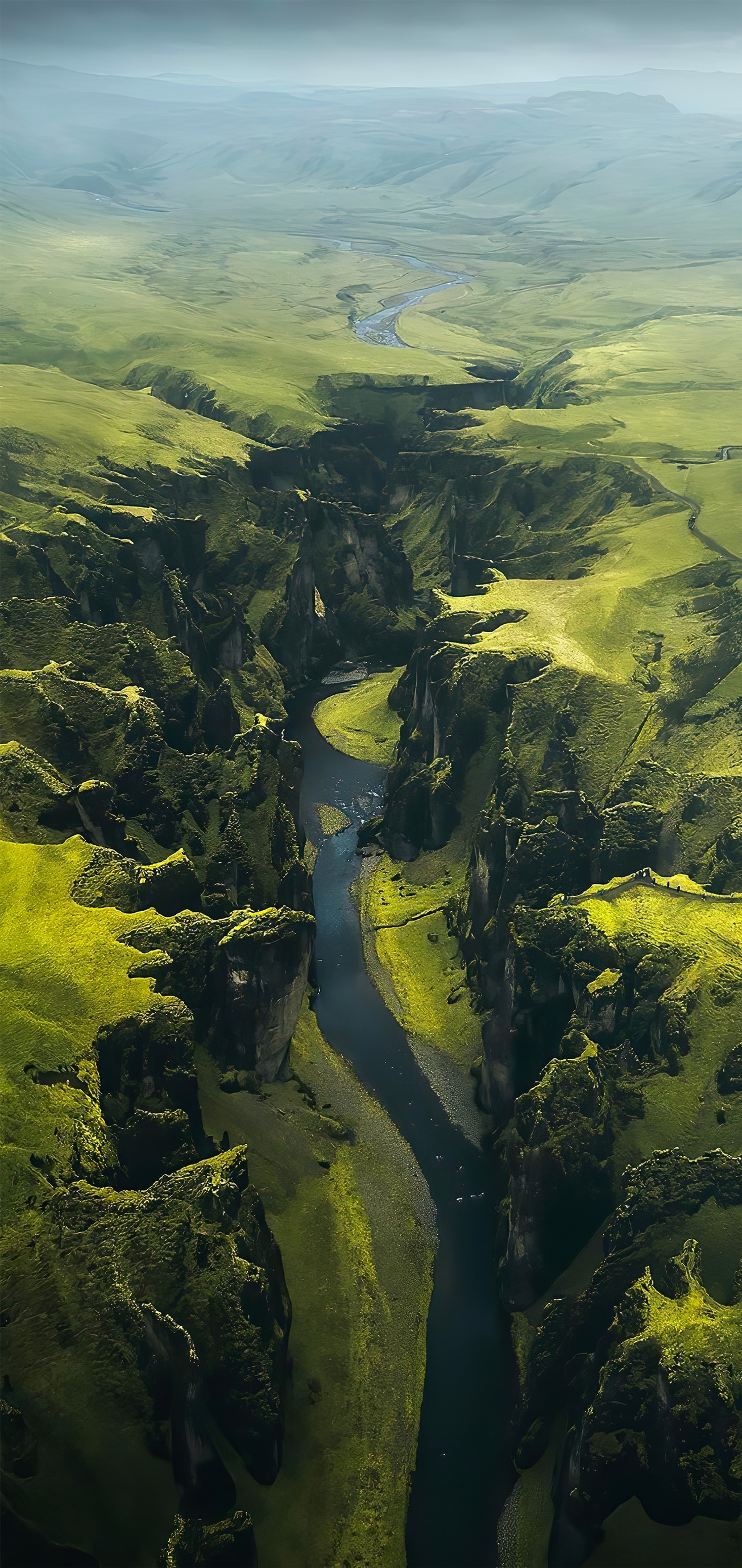 Uma vista abstrata de um rio correndo através de um vale com grama verde (recursos hídricos, paisagem natural, terras altas, montanha, terreno)