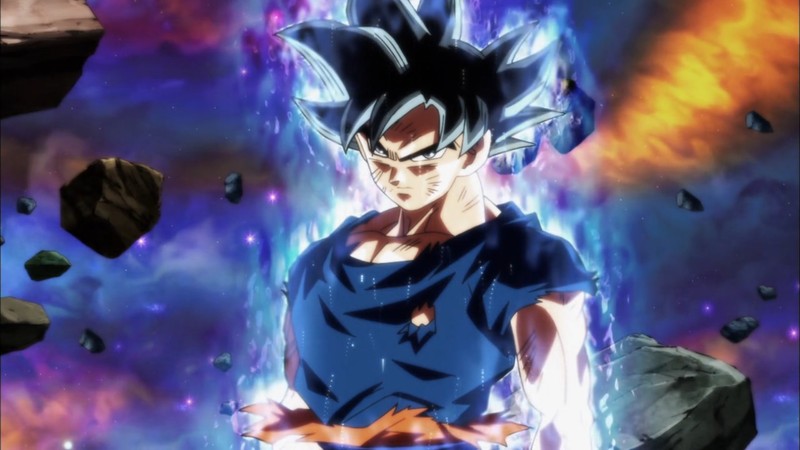 Крупный план человека в синей рубашке на фиолетовом фоне (goku, ультра инстинкт, гоку с ультра инстинктом)