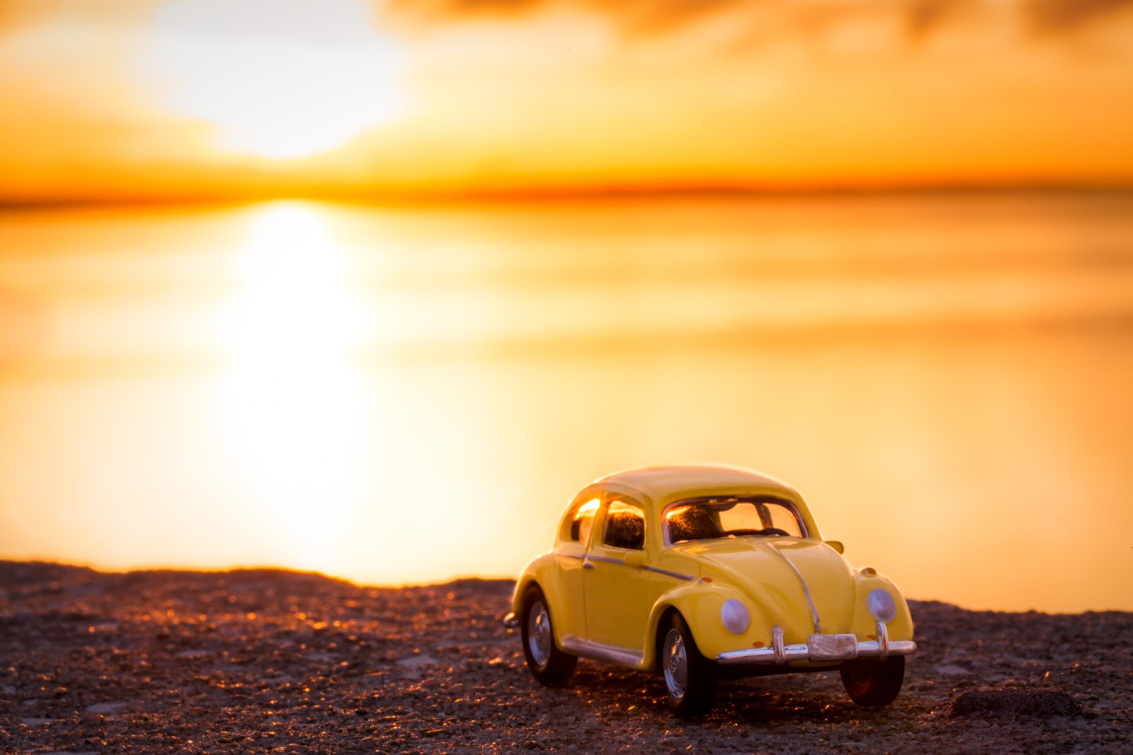 Lade auto, morgen, sonnenuntergang, gelb, landschaft Hintergrund herunter