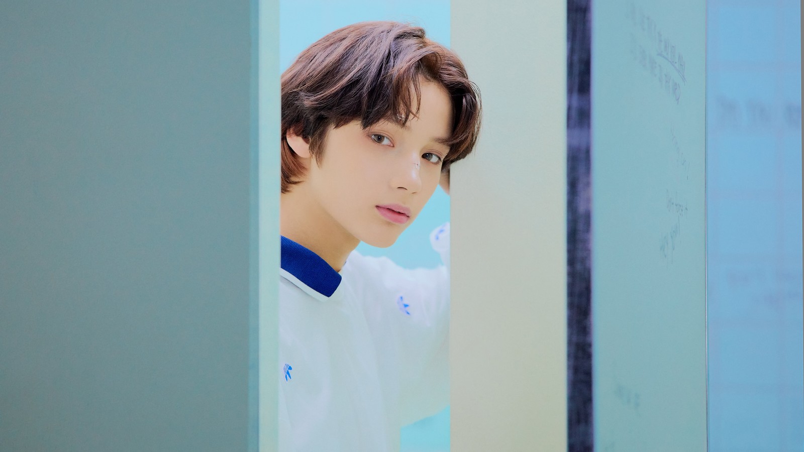 txt kpop, tomorrow x together, 투모로우바이투게더, huening kai, 휴닝카이 wallpaper