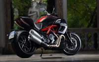 Ducati Diavel: Una impresionante moto deportiva con diseño dinámico y rendimiento