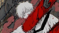 Denji de Chainsaw Man em um momento dramático e cheio de ação com uma motosserra, cercado por respingos vermelhos vibrantes e elementos artísticos dinâmicos.