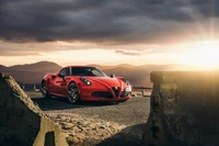 Alfa Romeo 4C: Удивительный красный суперкар на фоне драматичного неба