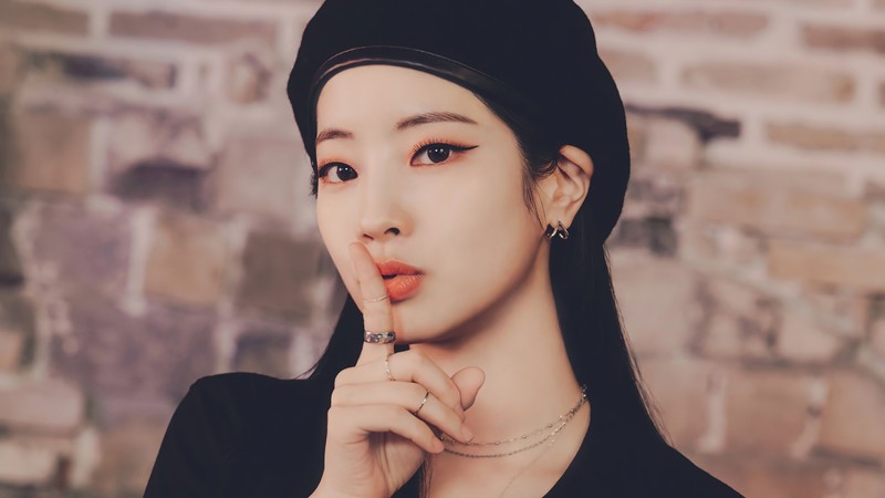 Крупный план человека с пальцем на губах (dahyun, 다현, ким да хюн, kim da hyun, 김다현)