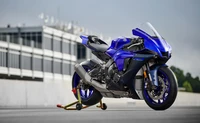 2022 Yamaha YZF-R1: Hochleistungs-Sportbike in auffälligem Blau