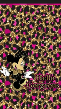 Minnie Mouse en un fondo de estampado de leopardo glamuroso con un mensaje de "Hola, Preciosa".