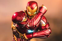 Figura de acción de Iron Man en pose dinámica