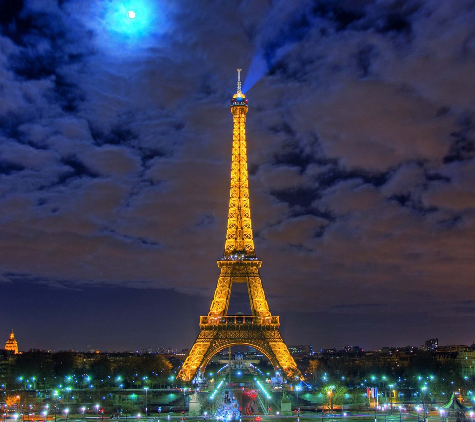 Arafed view of the eiffel tower at night with a full moon in the sky (2160x1920, hd wallpaper, samsung galaxy s4)