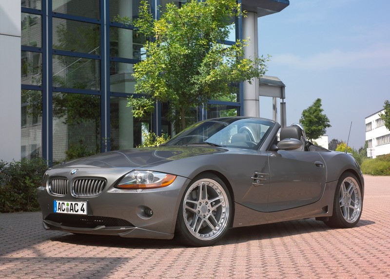 Bmw z4 roadster, припаркованный перед зданием (спортивный автомобиль, машина, bmw z4, bmw, кабриолет)