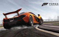 McLaren P1 dynamique sur une piste dans Forza Motorsport, mettant en avant le jeu haute performance et l'excellence des supercars.