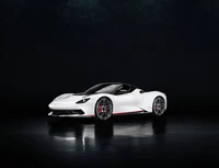 Pininfarina Battista : Élégance épurée sur fond sombre