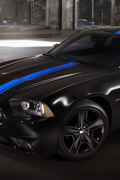 Dodge Charger noir élégant avec des rayures bleues