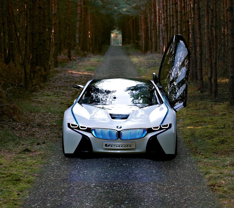 Концепт-кар bmw i8 в лесу с открытой дверью (авто, потрясающе, bmw vision, машина, крутой)