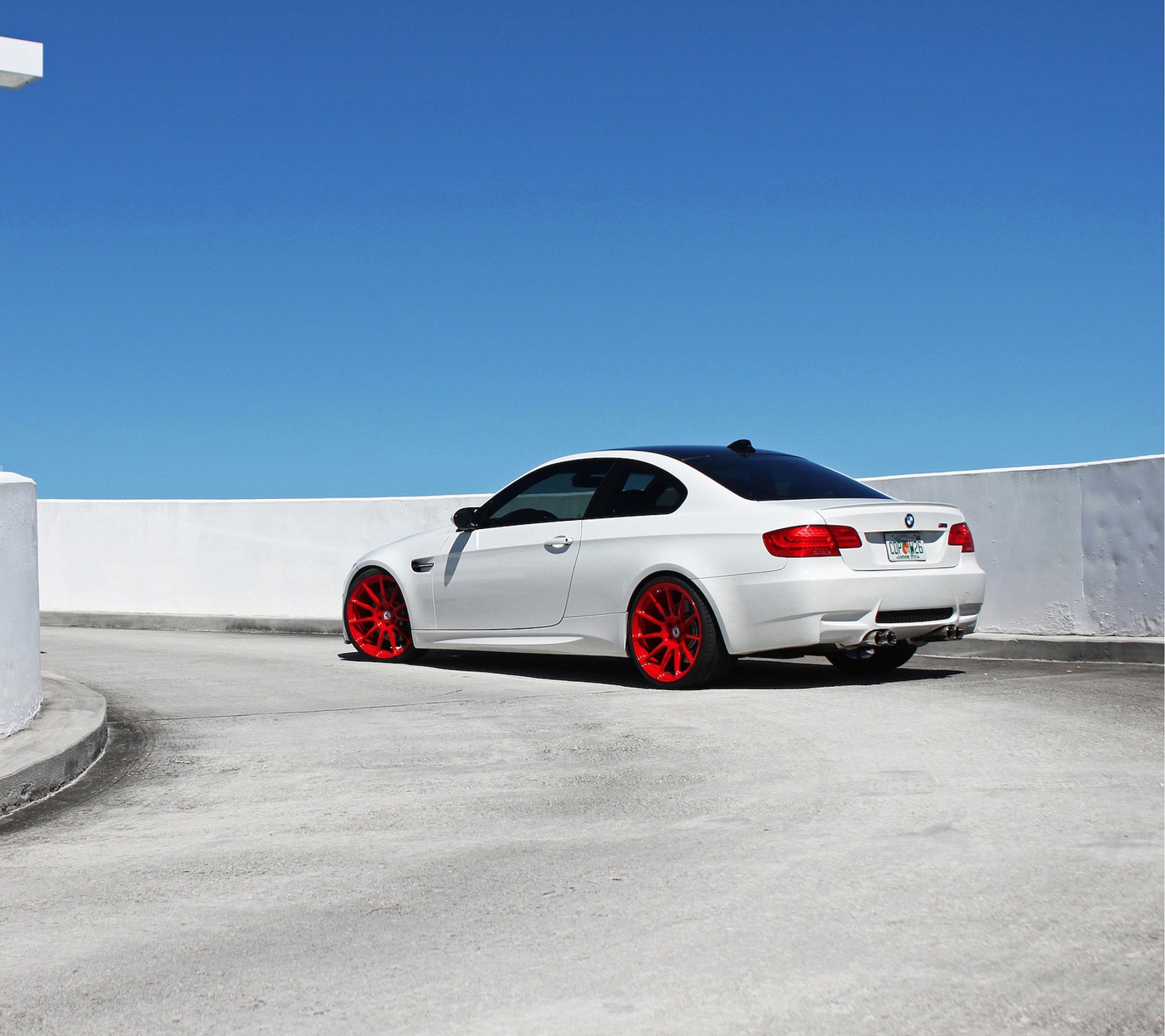 Arafed white bmw car parked in a parking lot with a blue sky in the background (bmw, coupe, e92, m3, modified)