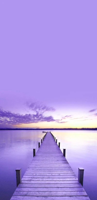 Serene Azur Pier bei Dämmerung