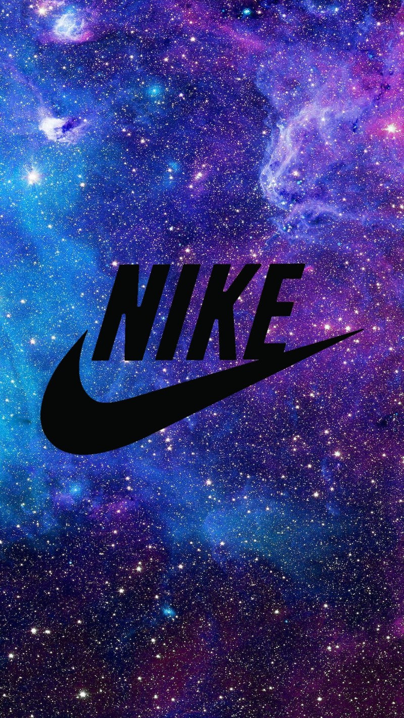 Крупный план пурпурной и синей галактики с логотипом nike (синий, галактика, свет, природа, nike)