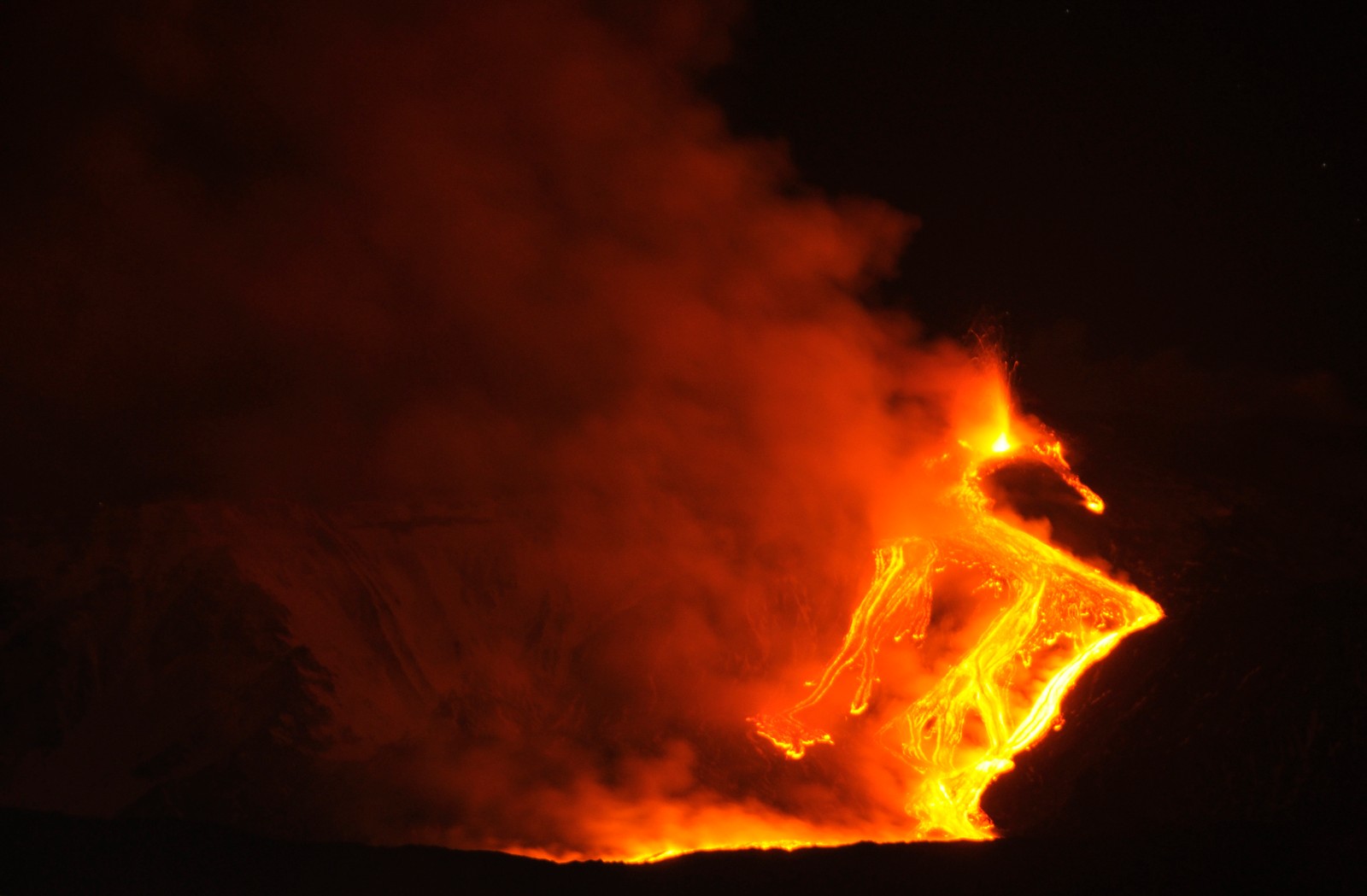 Descargar fondo de pantalla volcán, geología, fogata, calor, montaña