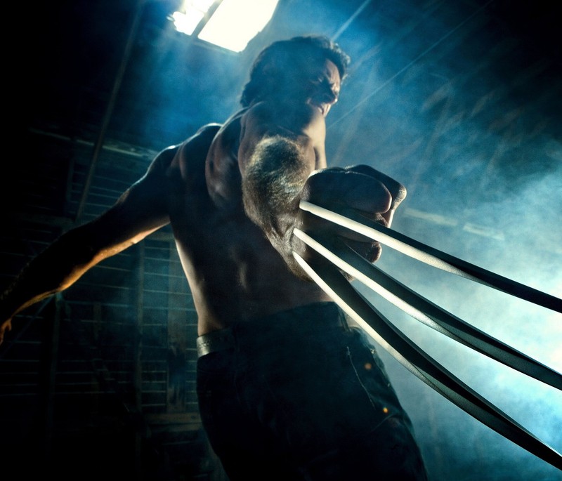 Арабский человек с большими когтями на руке (wolverine, икс мен)