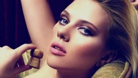 Scarlett Johansson: Glamour e Elegância Cativantes