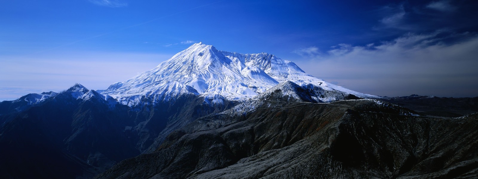 Descargar fondo de pantalla formas montañosas, montaña, cordillera, cresta, estratovolcán