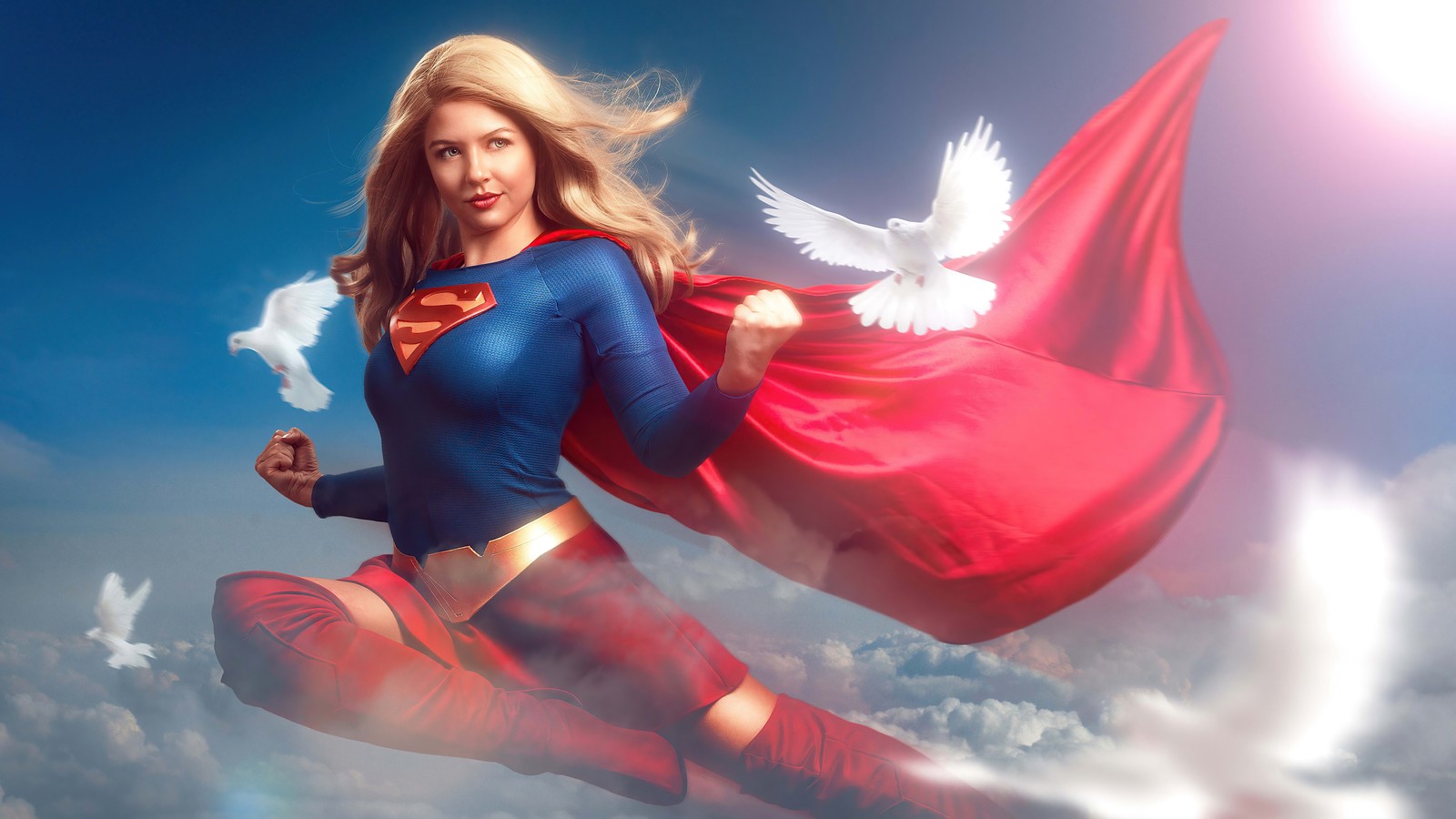 Una mujer disfrazada de superman volando por el aire (supergirl, superhéroes de marvel, marvel superheroes, marvel comics, 5k)