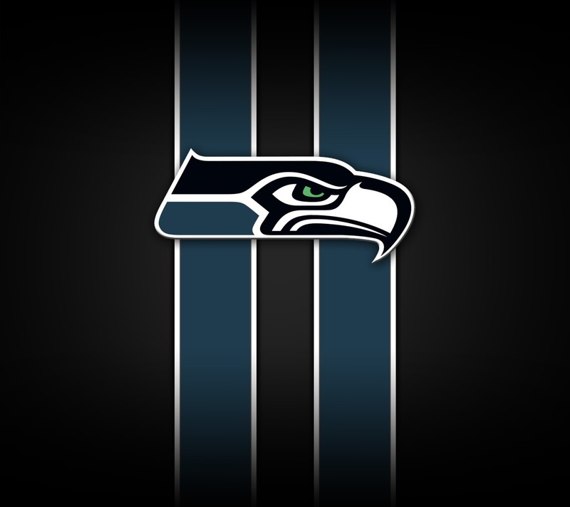 Крупный план логотипа seattle seahawks на черном фоне (футбол, логотип, nfl, сихаукс, сиэтл)