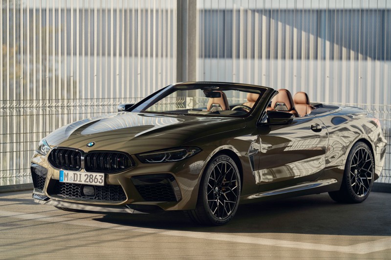 Bmw m8 кабриолет представлен в темном металлическом цвете (bmw m8 competition cabrio, 2022, 5k, 8k, машины)