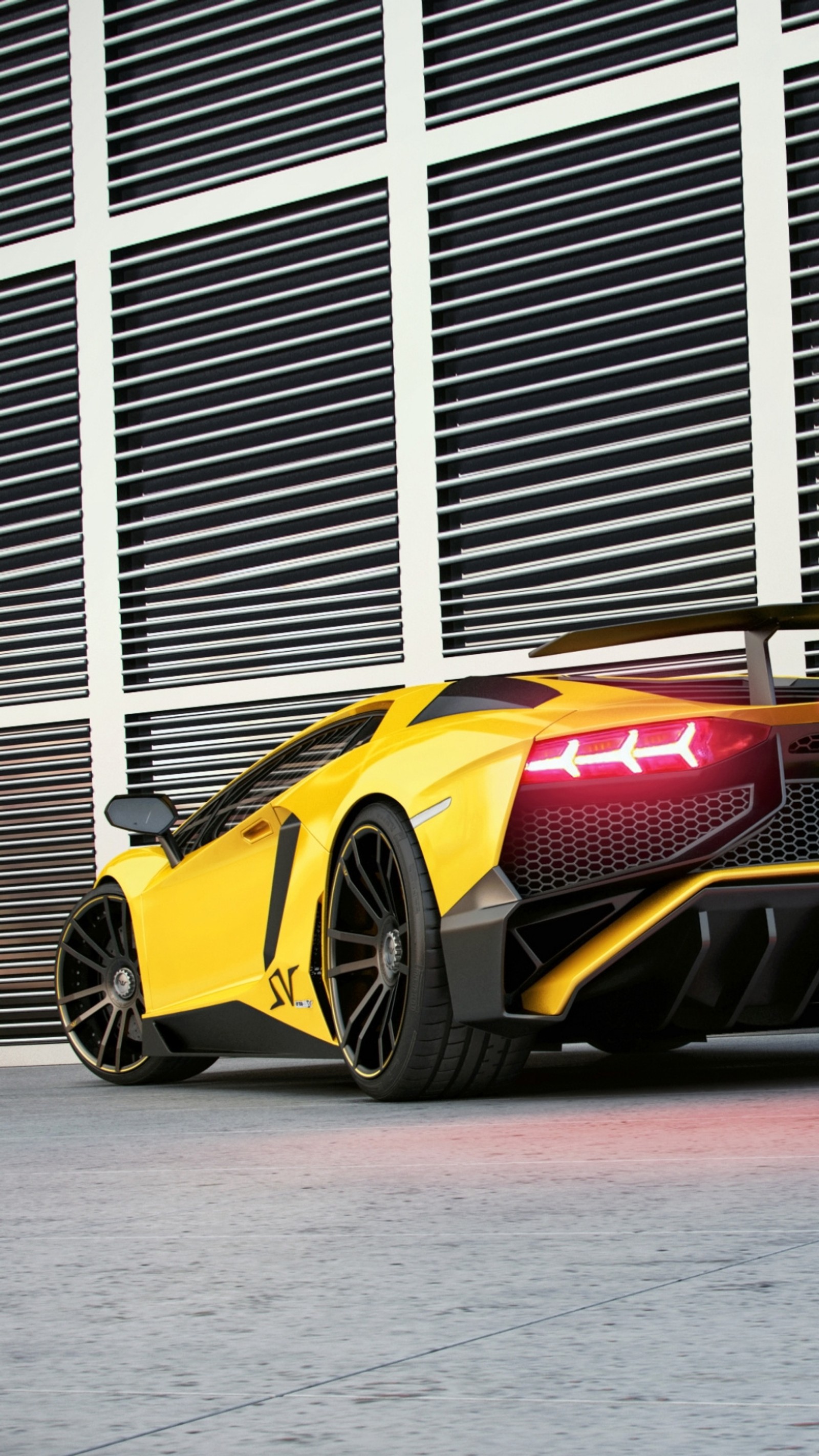 A close up of a yellow sports car parked in front of a building (amarillo, carro, coche, deportivo, hd)